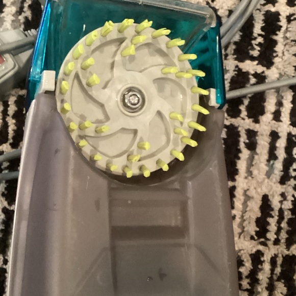 Dirt Devil Spot Scrubber - Picture 3 of 5